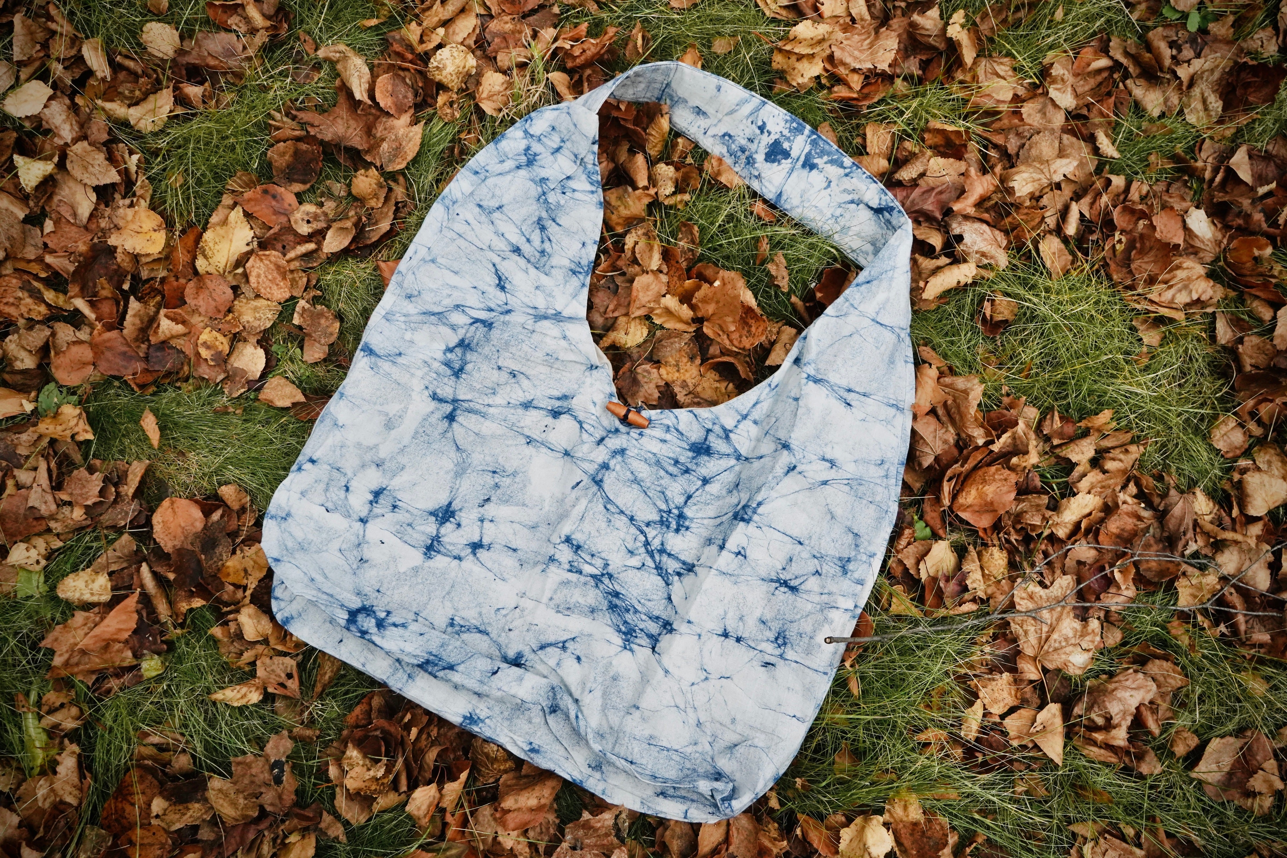 Ice Crack Shoulder Bag
