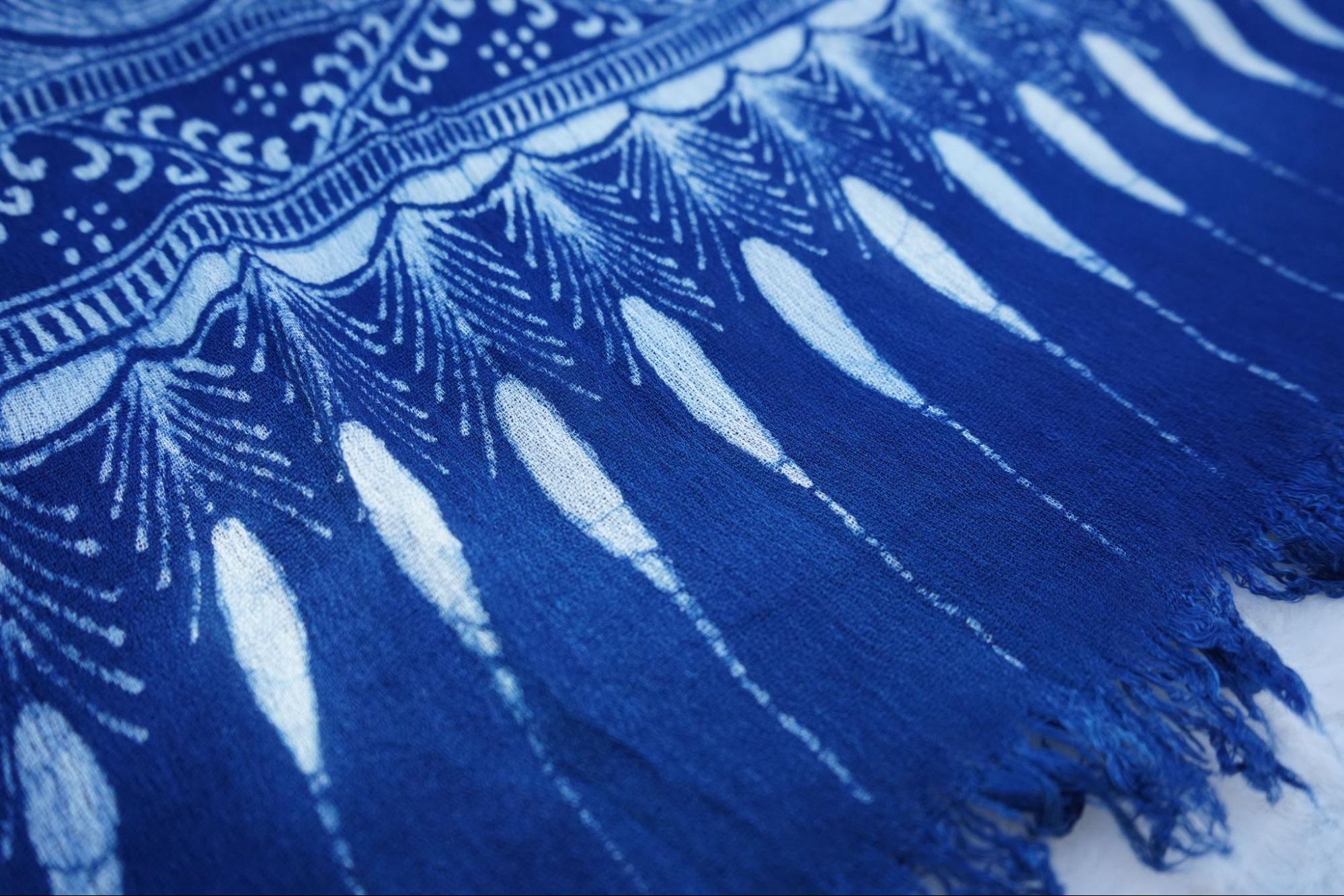 Lightweight Blue Scarf