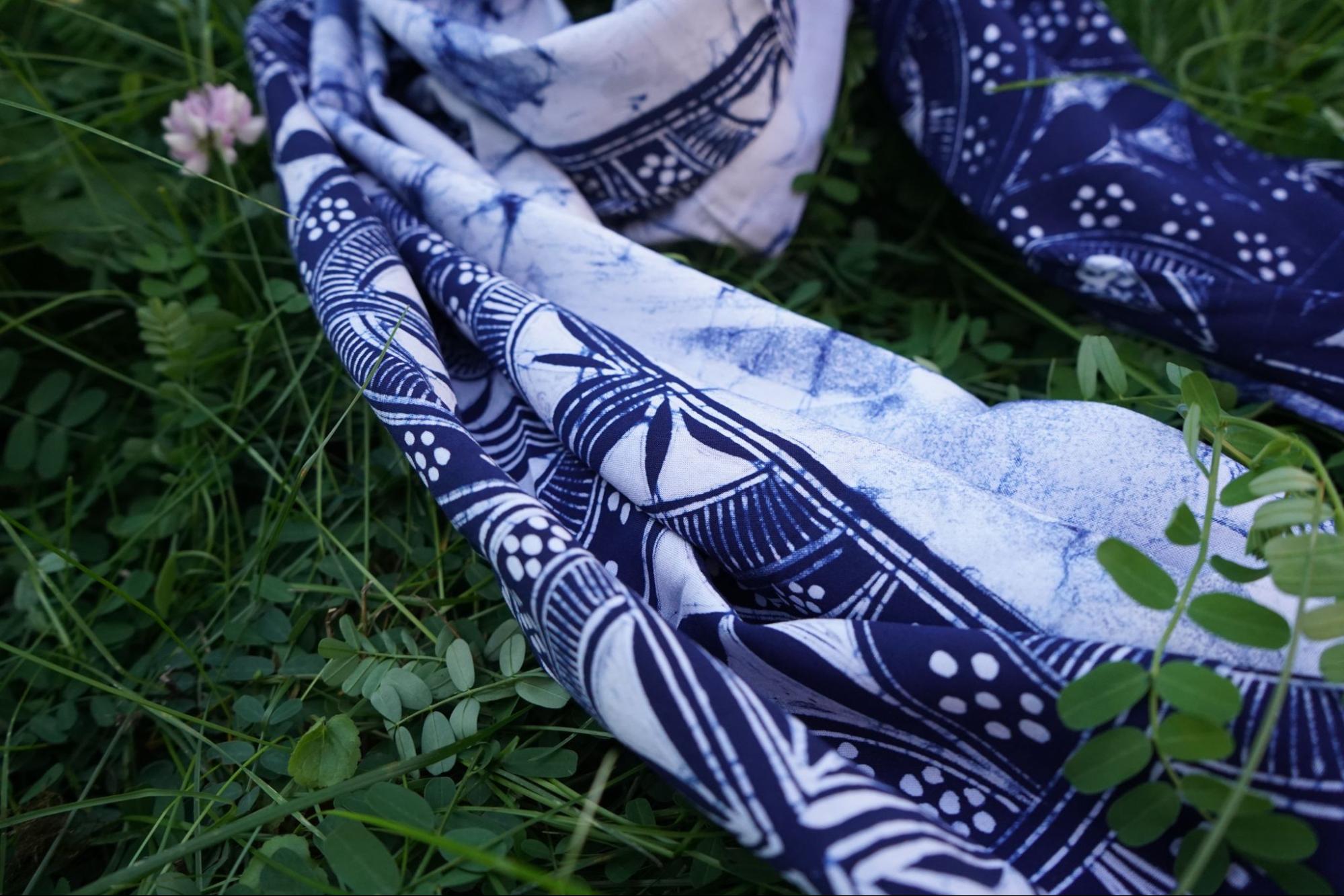 Reverse Painted Horseshoe Scarf