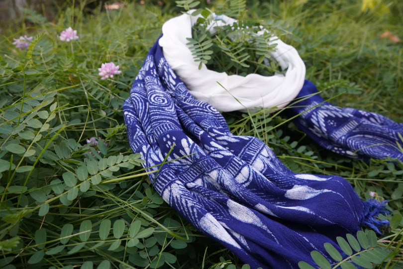 Lightweight Blue Scarf