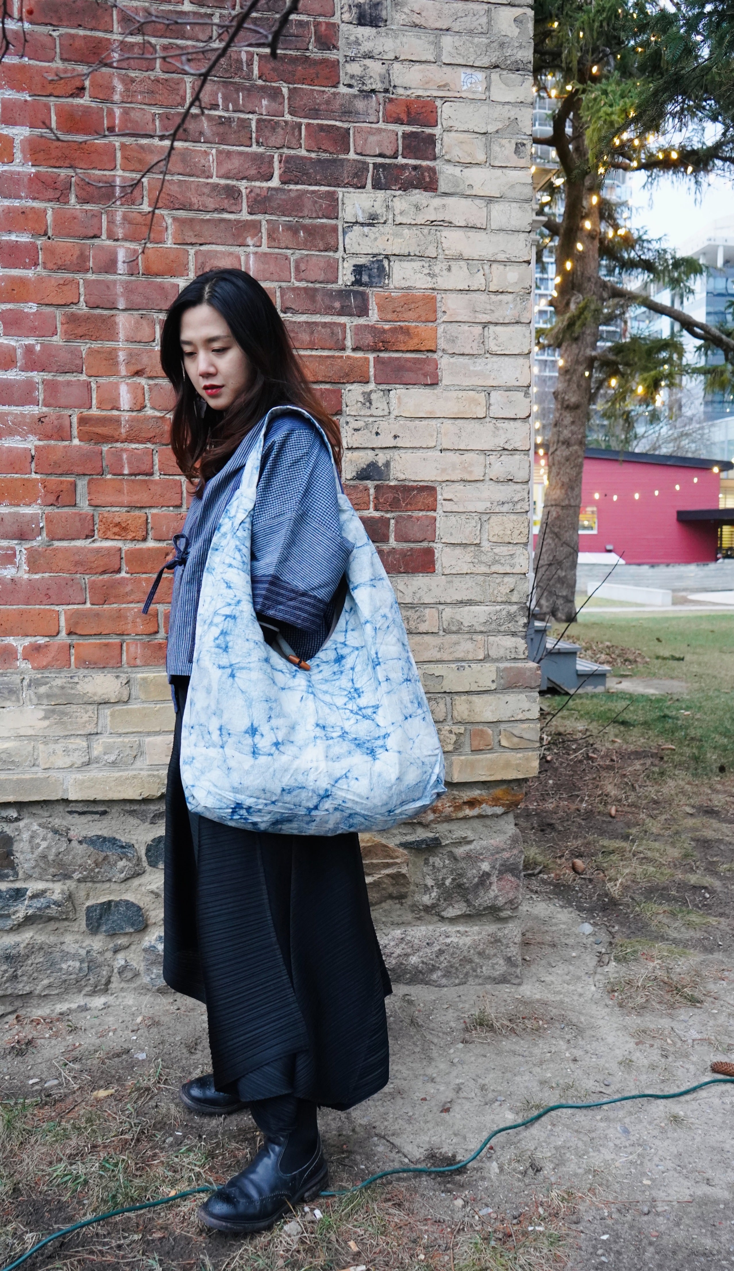 Model with Ice Crack Shoulder Bag
